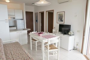 Appartamenti moderni in Bianco Nero a Lignano